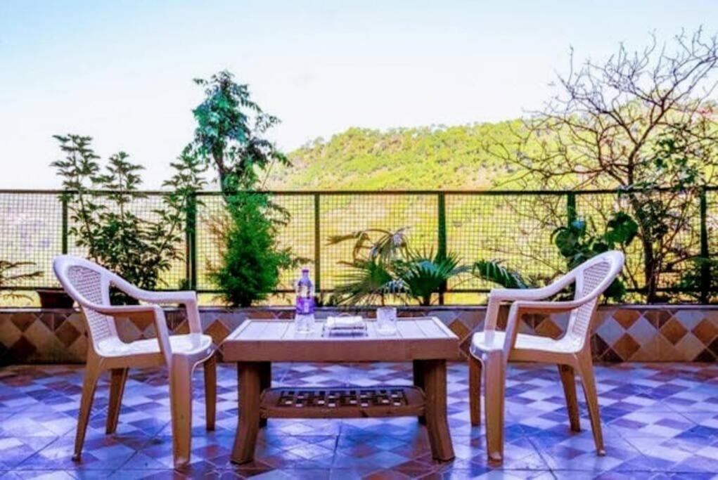 Fairview Wayside Villa Kasauli Exterior foto